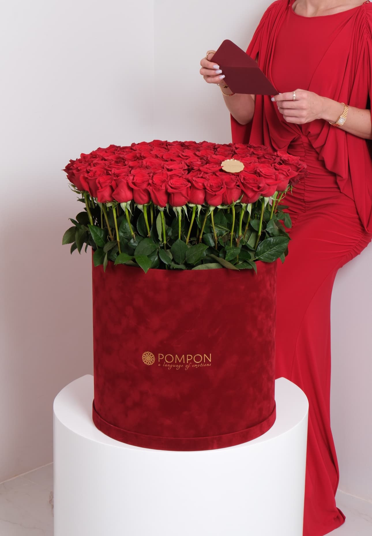 110 Luxury Red Roses